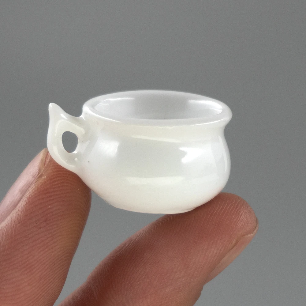 1Pcs 1/12 Dollhouse Miniature Accessories Mini Big White Ceramic Teacup Simulation Water Cup Model 0Doll House Decoration ob11