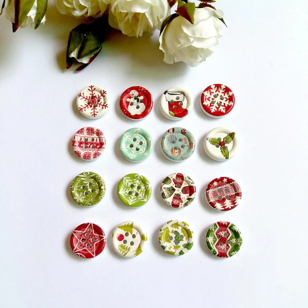 50 pz/lotto bottoni natalizi 2 fori 15mm bottoni misti casuali Scrapbooking bottoni decorativi abbigliamento
