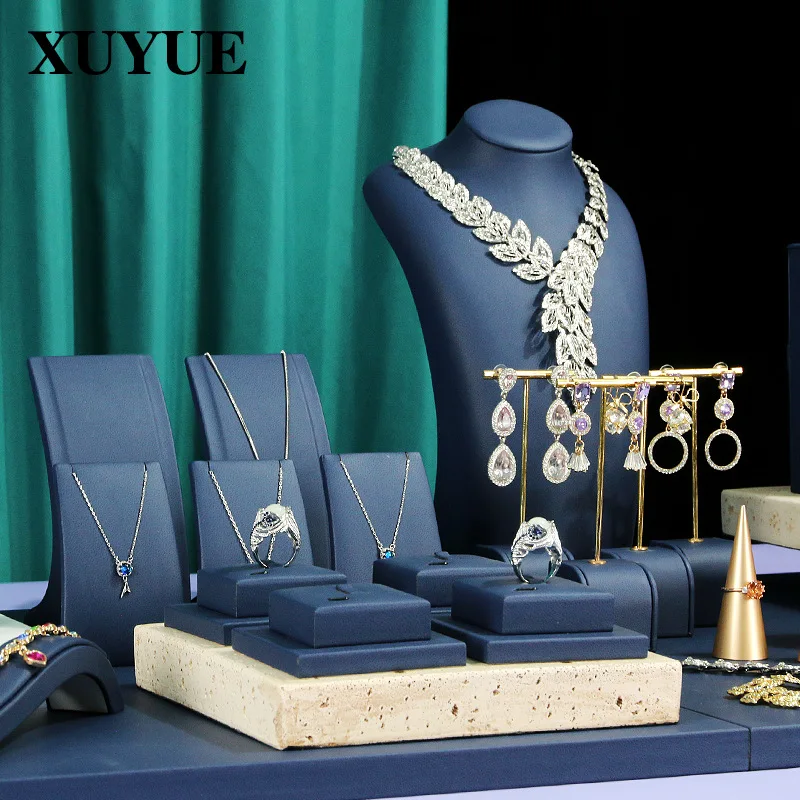 Soporte de exhibición de joyería, accesorio azul para collar, anillo, pendientes, accesorios de exhibición de joyería en stock de PU, nuevo