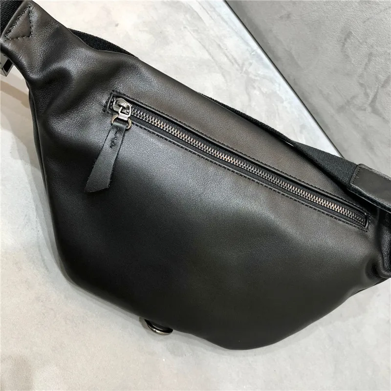 Handmade Women Chest Bag Natural Cowhide Leather Single Crossbody Bags Cool handsome Unisex Couple Locomotive Saddle Bag 2022