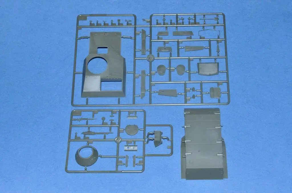 Hobbyboss Model 1/35 83824 Model Soviet T-30S Light Tank