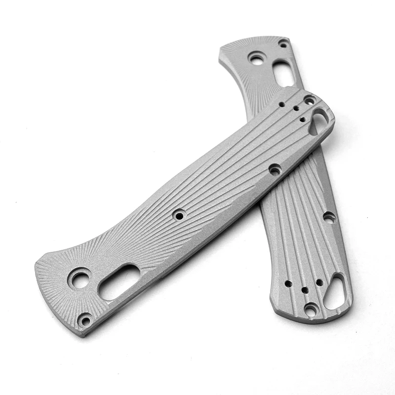 1 paio Patch manico lama in lega di alluminio per BM 535 coltello trama radiale lega di alluminio Bugout 535 Patch accessori fai da te