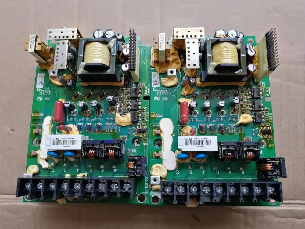 

Delta Inverter 3811087007 power supply drive board VFD015B43B drive board belt module (1 piece)
