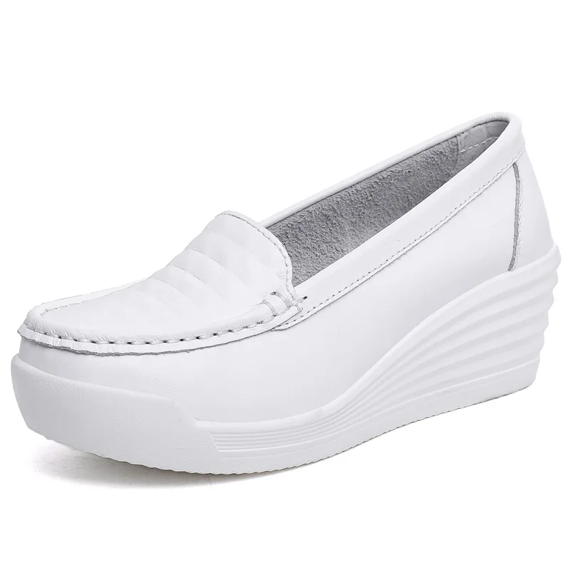 Women White Platform Shoes Designer Slip on Vulcanize Shoes Breathable Lady Walking Footwear Nurse Work Wedge Leather Loafersjk9