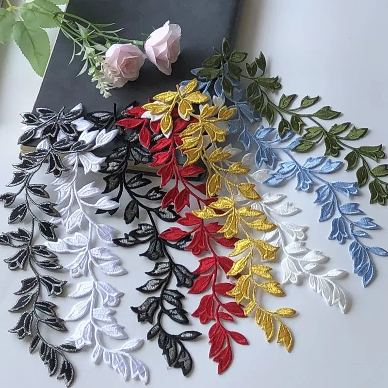 1Pcs Long Gold Leaves Embroidery Applique Patch Fabric Iron On Costume Clothes Decoration Accessories Diy Flower Patches Green