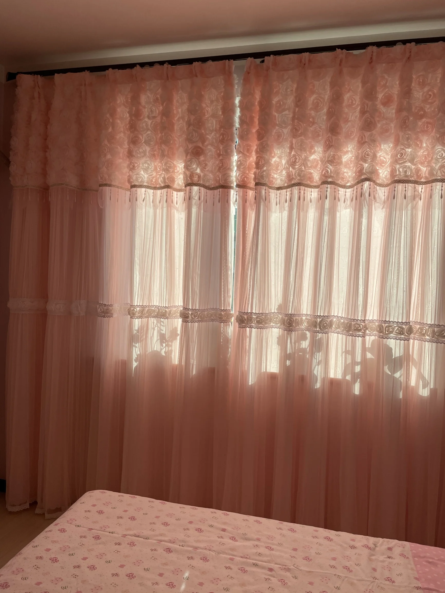 جديد الرعوية الكورية الوردي الدانتيل ثلاثية الأبعاد الوردي الستائر ، الأميرة نمط طبقة مزدوجة ستائر التعتيم لغرفة نوم الفتاة غرفة المعيشة