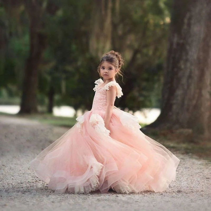 

Cute Pink Flower Girls Dresses for Weddings Ball Gown Square Neck Ruffles Sleeve Lace Appliques Pageant Party Toddler Dress