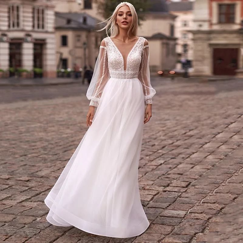 Classic A-Line Illusion Long Sleeves Wedding Dress Sheer V-Neck Appliques Lace Bridal Gowns Button Back Tulle  