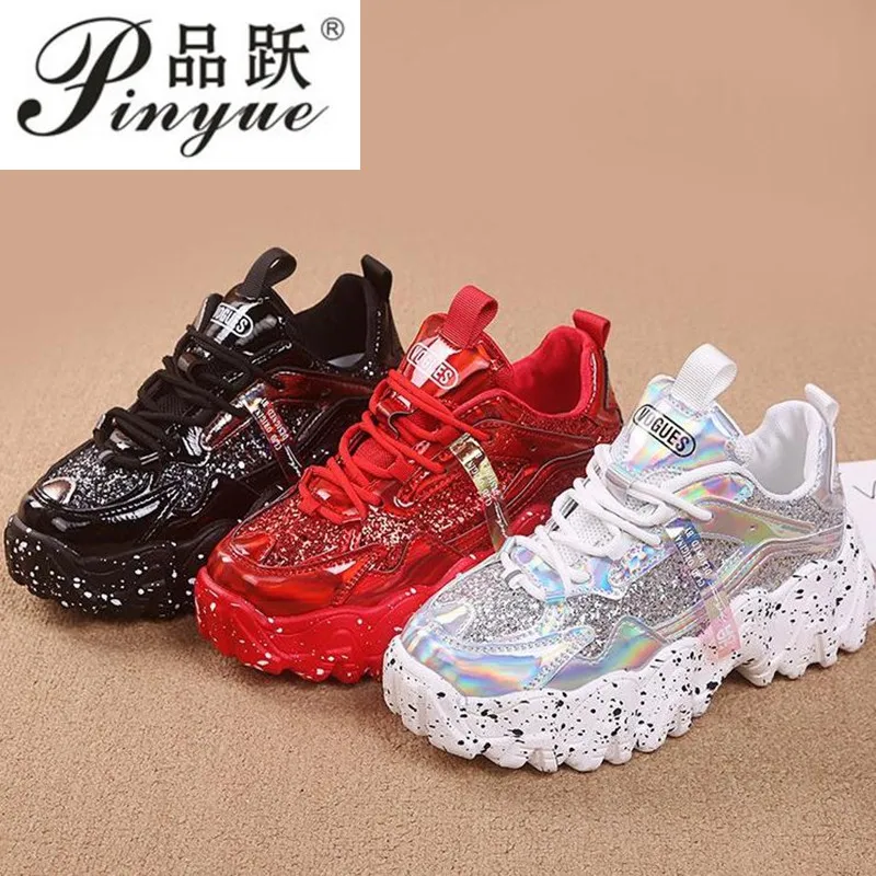 Moda kobiety buty tata Chunky Sneakers kobiety luksusowe wygodne błyszczące gruba podeszwa damskie platformy Wave Bottom trenerzy kobieta