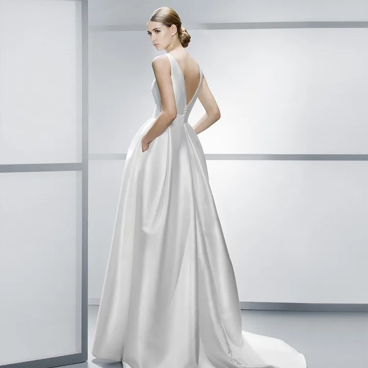 simple A-line Backless high-end Wedding dress silk satin show thin with pocket new European and American Elegant wedding gown