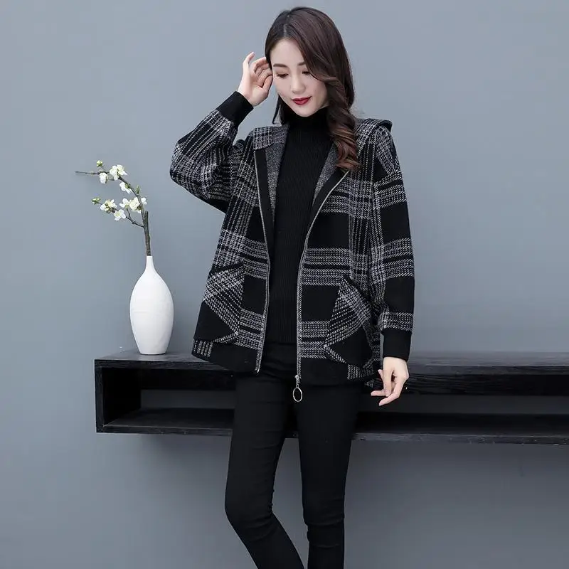 Blended Wool Coat Women Autumn Winter Jacket New Plaid Short Woolen Coat Pocket Zipper Jacket Korean Version Lady OuterwearR1650