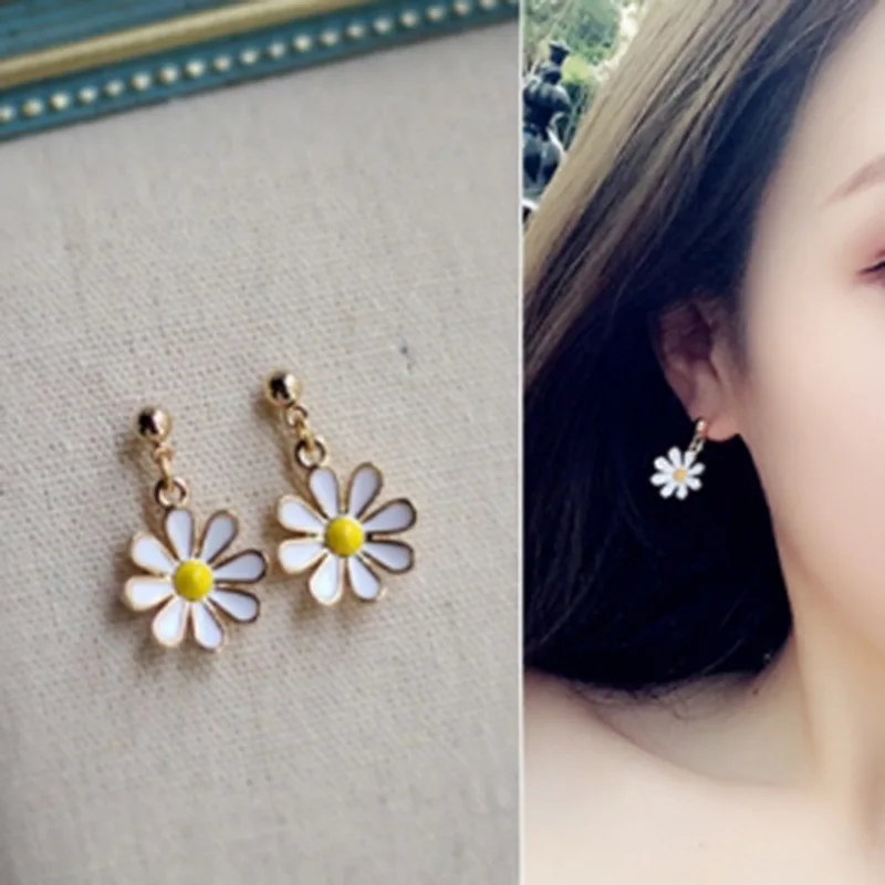 Korea Small Fresh Daisy Flower Short Earrings Cute Fashion Flower Student Earrings Jewelry Accessories Birthday Gift Earrings