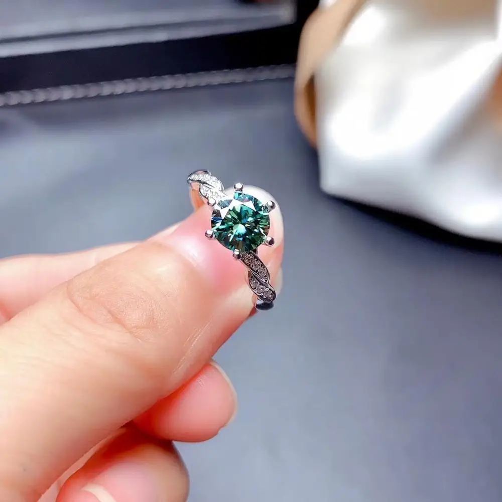 Newest style flashing green moissanite gem ring for women 925 sterling silver shiny better than diamond engagement ring gift