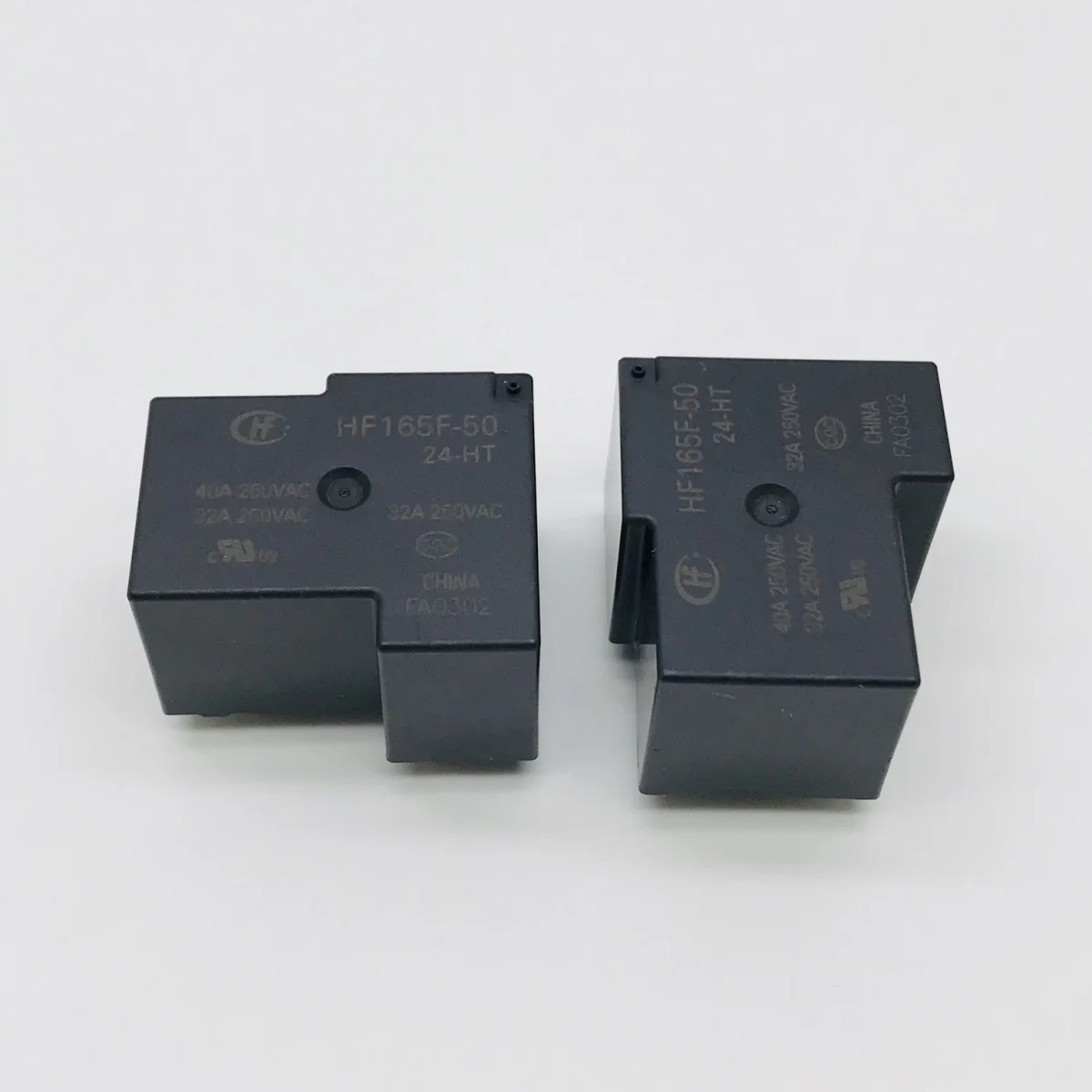 HF165F-50-24-HT 024VDC 4pin 40A250VAC relays