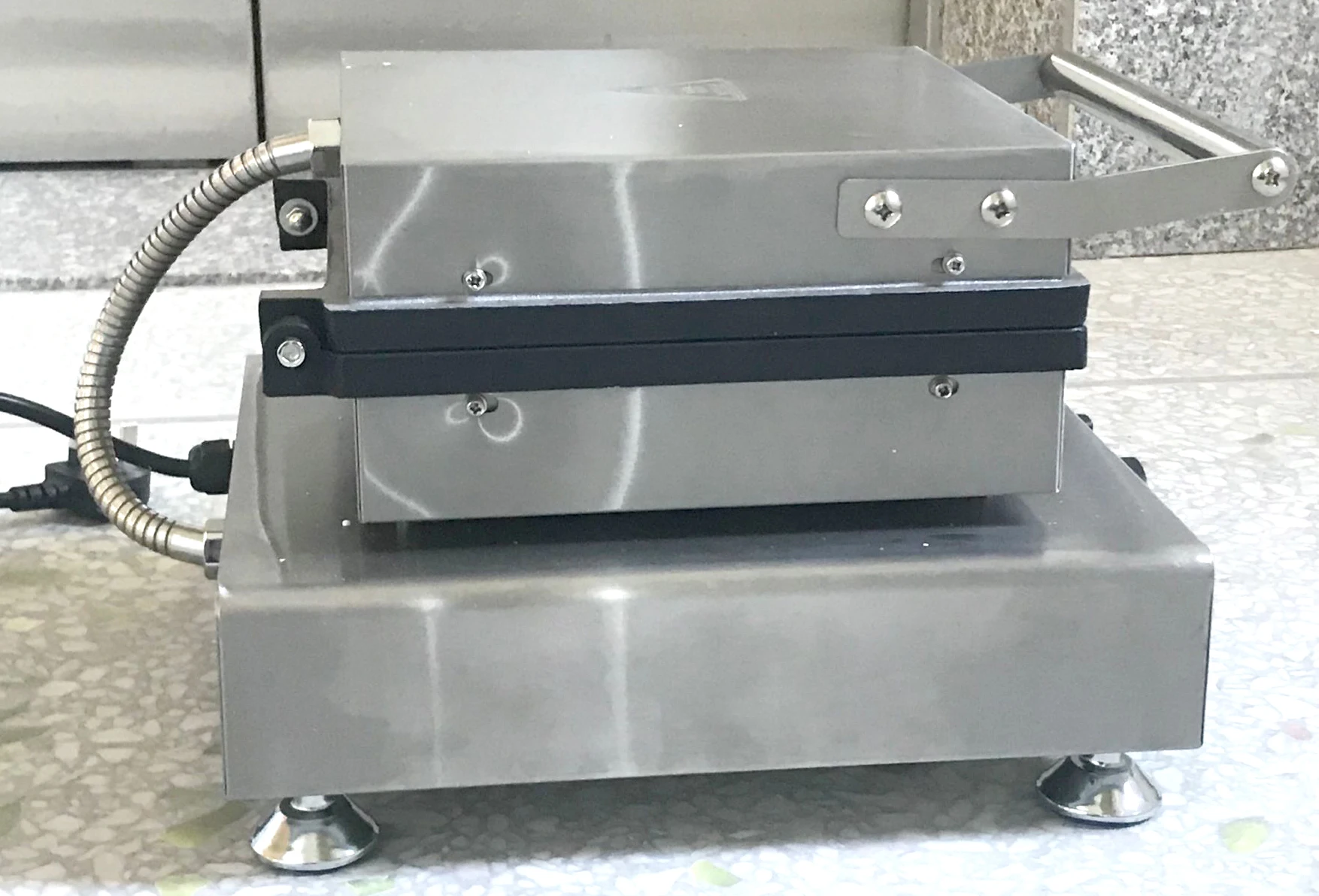 Electric Non-Stick Octopus Ball Machine, 25 Holes Takoyaki Maker, Sugar-coated Haws Shaped Wafle Baking Equipment