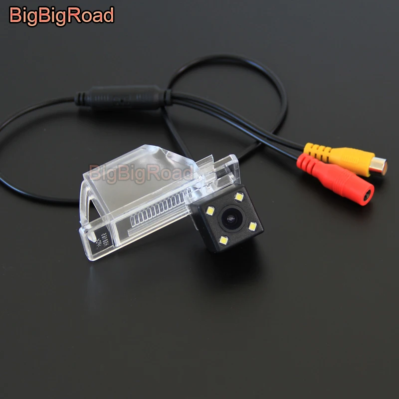 

BigBigRoad For Nissan Kicks Qashqai J10 J11 Dualis X-Trail Wireless Camera Car Rear View Backup Reverse Camera RCA Connector