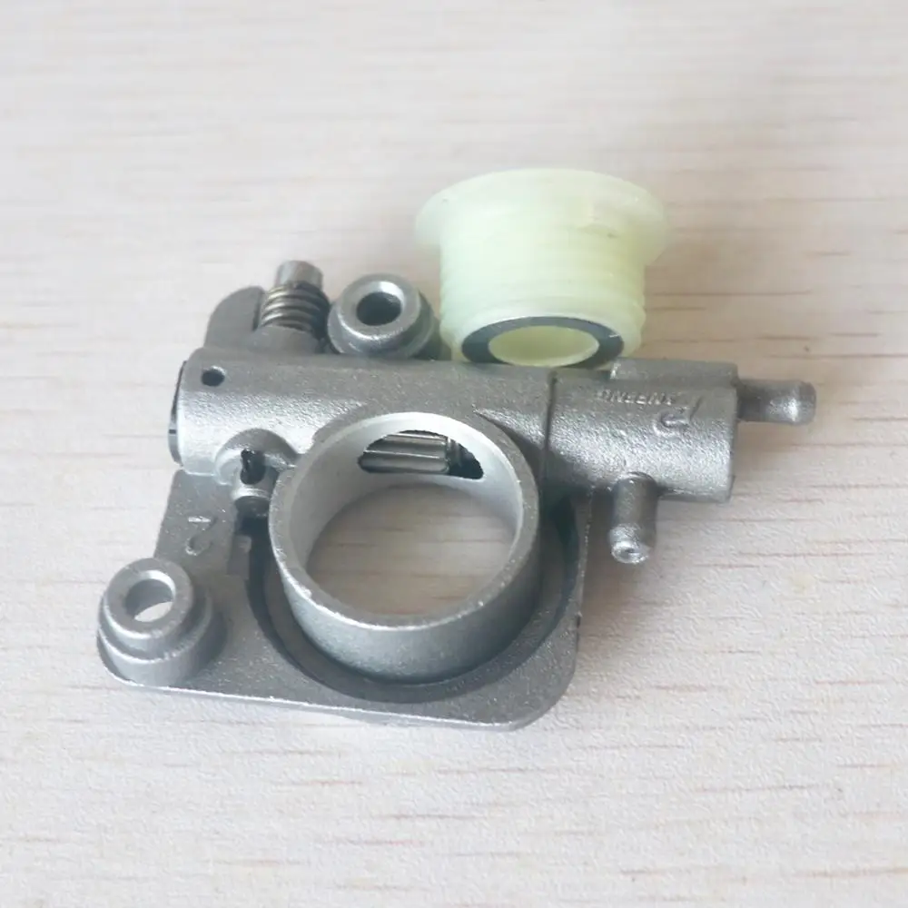 CS350 Oil Pump With Worm ECHO CS260 CS270 CS271 CS280 CS320 CS351 CS355T CS2600 TOPSUN 16