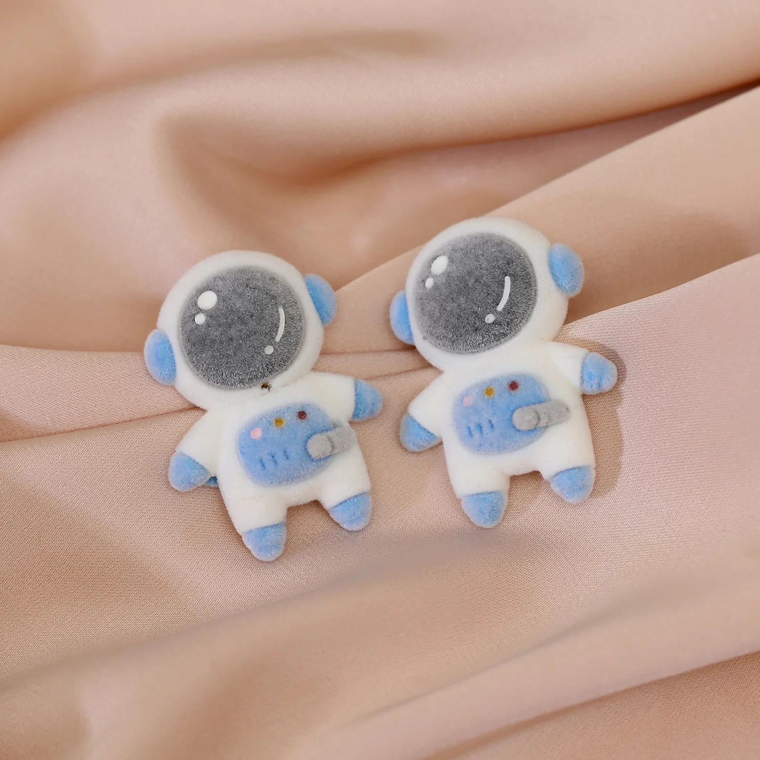 New Euro-American Spaceman Earrings Resin Velvet W/S925 Silver Ear Needle Minimalist Jewelry for Women HYACINTH 2021 Hotsale