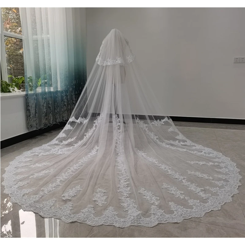 

Lace Wedding Veil with Comb Double Layers Ivory White Tulle Bridal Veils for Brides 2T Appliques Cathedral Long 5 metres Elegant