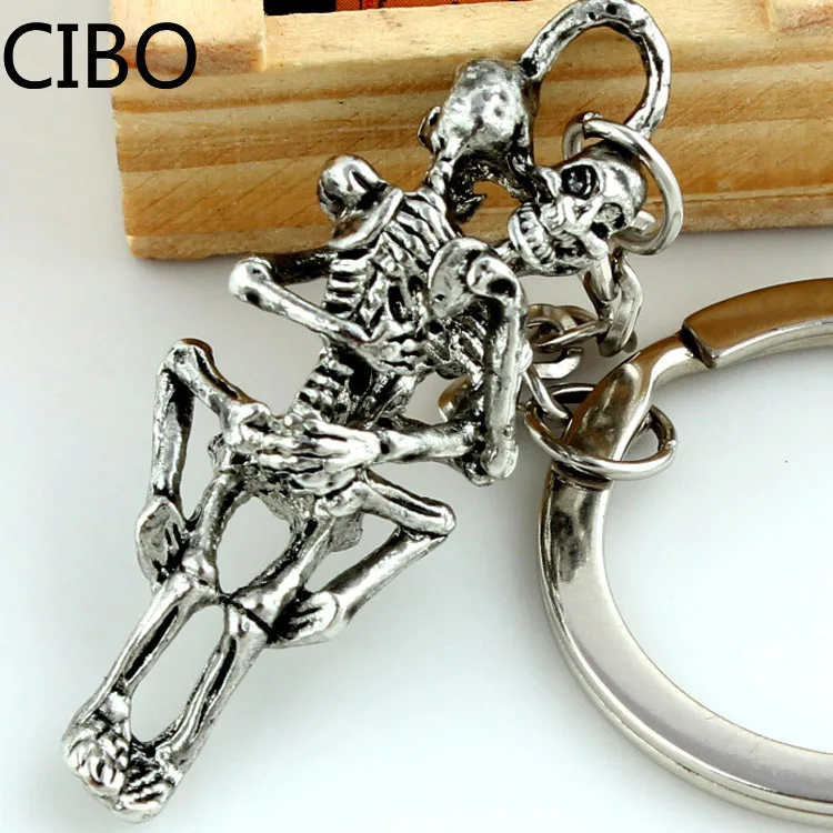 

2019 New Forever Love Dead to Love Punk Skeleton Key Chain Ring Keychain Keyring Gift Accessories