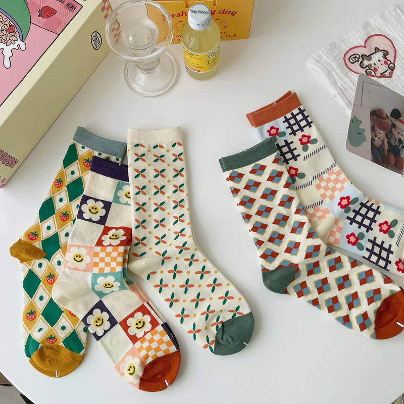

Autumn New Women Socks Middle Tube Cute Ins Fashion Socks Women Cotton Fun Cartoon Socks Set