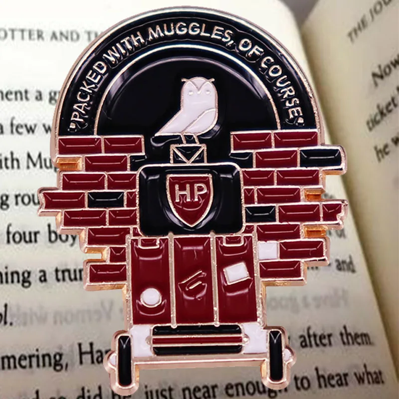 Packed with muggles of courage Brooch It takes a great deal of bravery to stand up to your friends.