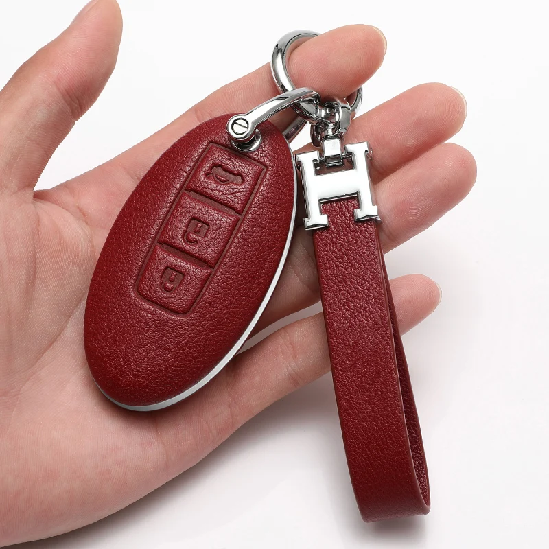 Leather Keyring Key Case Cover for Nissan Bluebird Sylphy Teana X-TRAIL Qashqai Accessories for the car