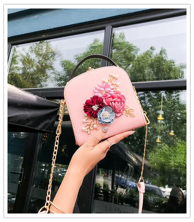 2022 Metal Clip Small Square Bag New Fashion Dinner Flower Shoulder Diagonal Handbag Bags Shoulder Bags 822