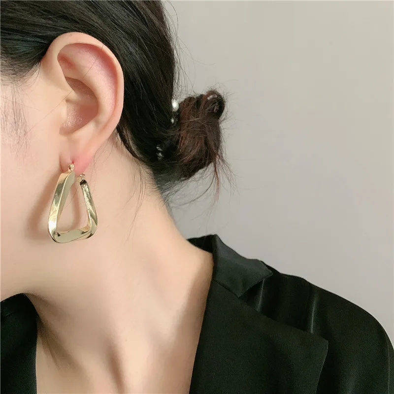2020 Hiphop Metal Triangle Hoop Earrings for Women Vintage Geometric Earring Femme Brincos Rock Jewelry Wholesale