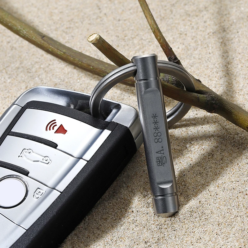 Titanium Car Keychain Anti-lost Break Window Escape Key Rings Holder Engrave for Man Male Jewelry Creativity Gifts Wholesale