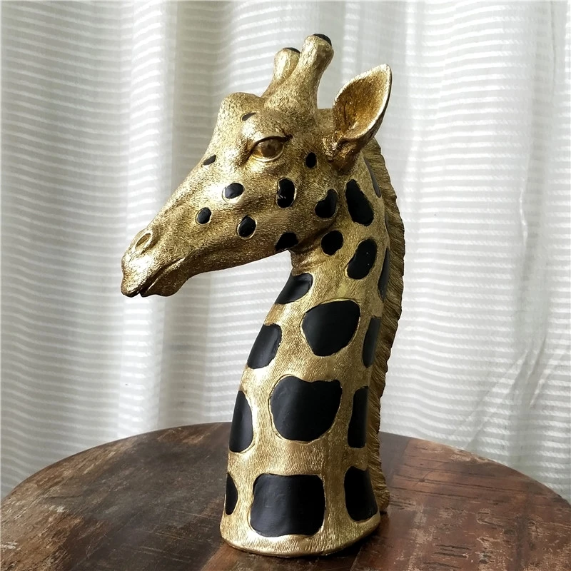 

Resin Giraffe Bust Sculpture Abstract Giraffe Statue African Wild Animal Head Ornament Study Decor Studio Craft Office Model