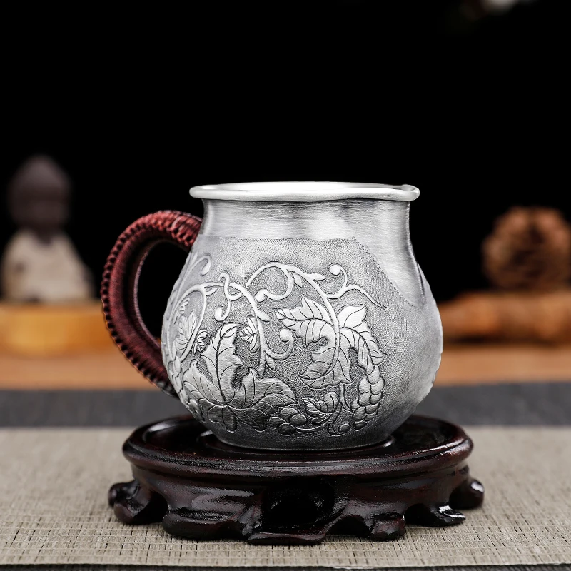 Silver tea dispenser sterling silver 999 hand-engraved Chinese retro household kung fu sterling silver fair cup