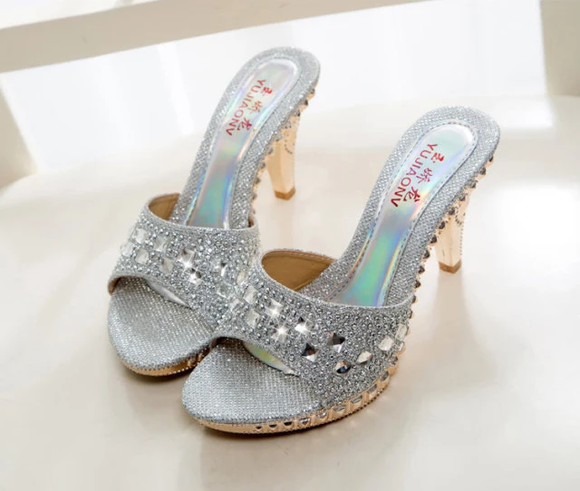 Sandalias de tacón alto puntiagudas de Color sólido para mujer, zapatos de fiesta de cristal Sexy, sandalias de Punta abierta doradas, venta al por mayor 41