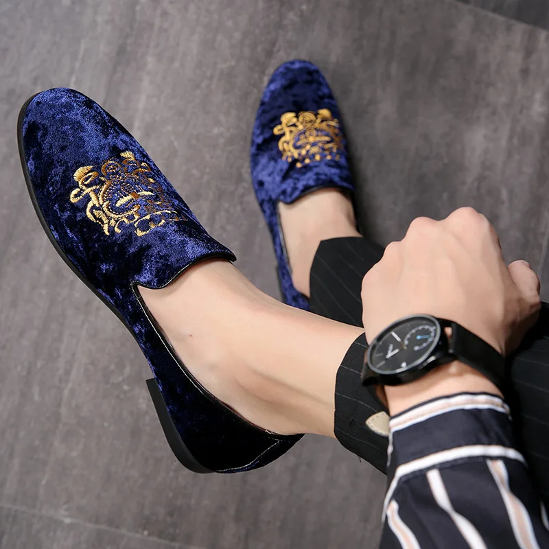 Fashion Party Wedding Shoes Handmade Men Loafers Embroidered Velvet Shoes Men Dress Shoe Men\'s Fats