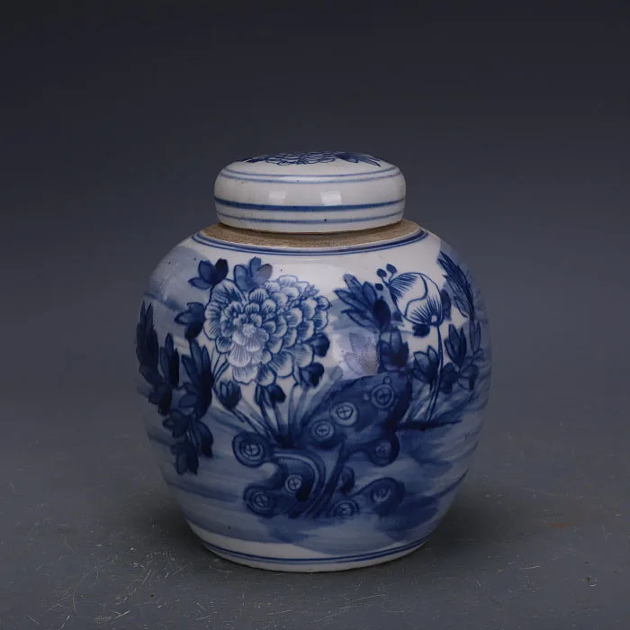 Late Qing Dynasty Hand-painted Blue And White Peony Pattern Lid Tea Can For Collection