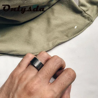 2023 New Titanium Steel Viking Gothic Antique Simple Male Gold Ring Old Style For Men Rock Roll Boyfriend Gift Jewelry