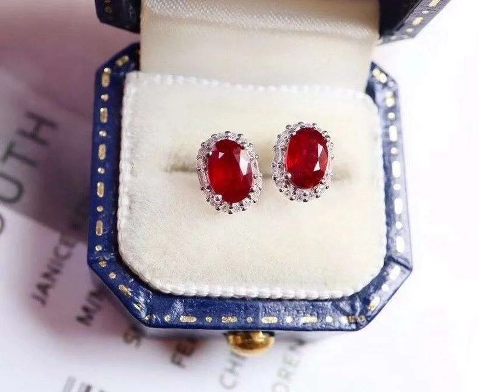 Female Party Jewelry New 100% Natural and Real Ruby Luxury Stud Earring Free Shipping Jewelry Natural Real Ruby 925 Silver