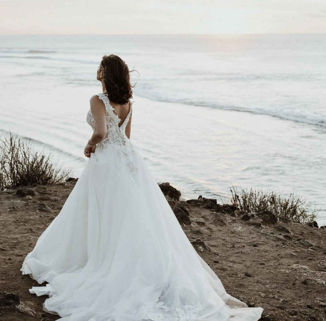 Vestido De Novia elegante con cuello en V para mujer, traje De Novia con apliques De encaje, cuentas De lentejuelas, Espalda descubierta, tren De barrido