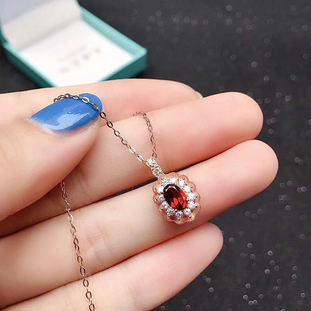 

Hotsale Silver Gemstone Necklace Pendant 4mm*6mm VVS Grade Natural Garnet Pendant 925 Silver Garnet Jewelry