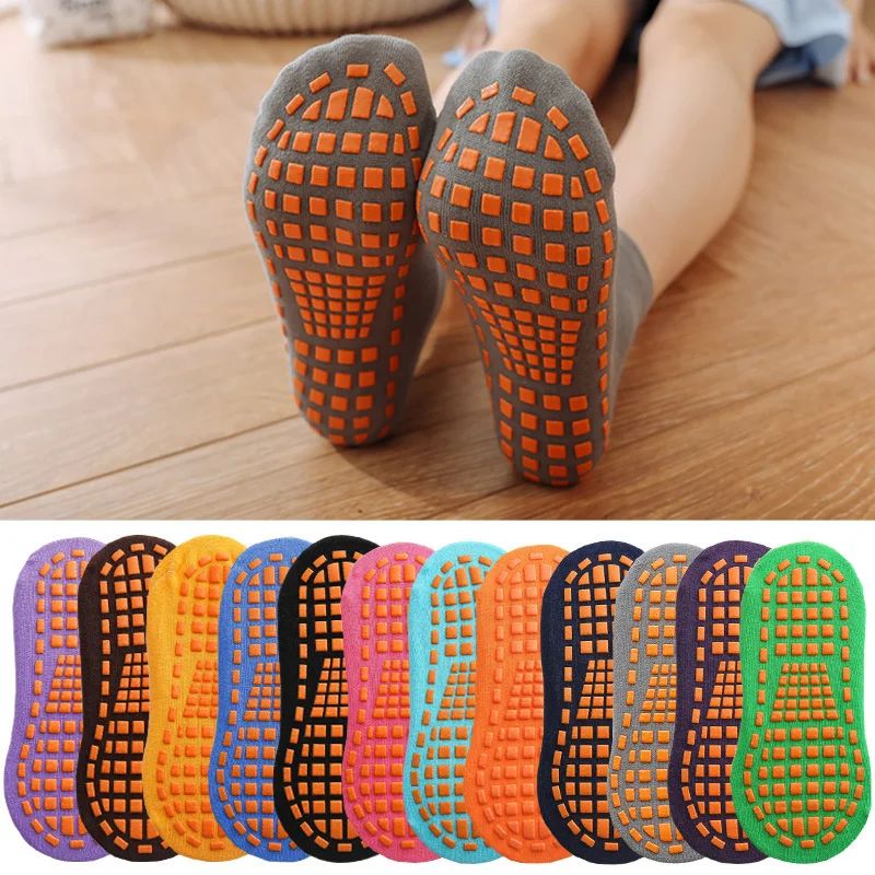 Trampoline Socks Non Slip Yoga Socks With Grips Women Anti-Skid Socks Sticky Grippers Socks For Pilates Ballet Barre Yoga