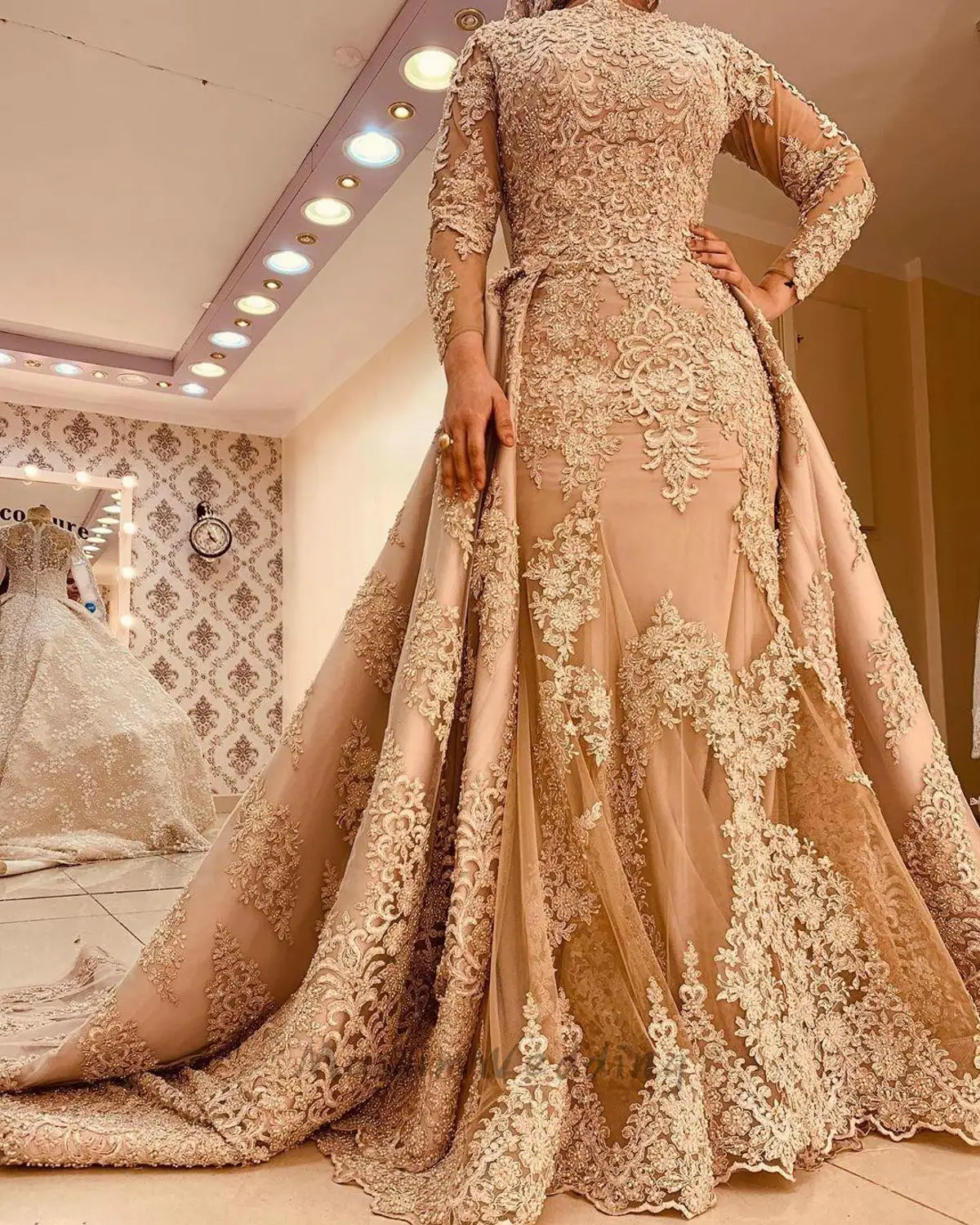 

Luxury Champagne Dubai Wedding Dresses 2020 High Neck Long Sleeve Beaded Lace Muslim Wedding Gowns Vintage Arabic Overskirt Gown