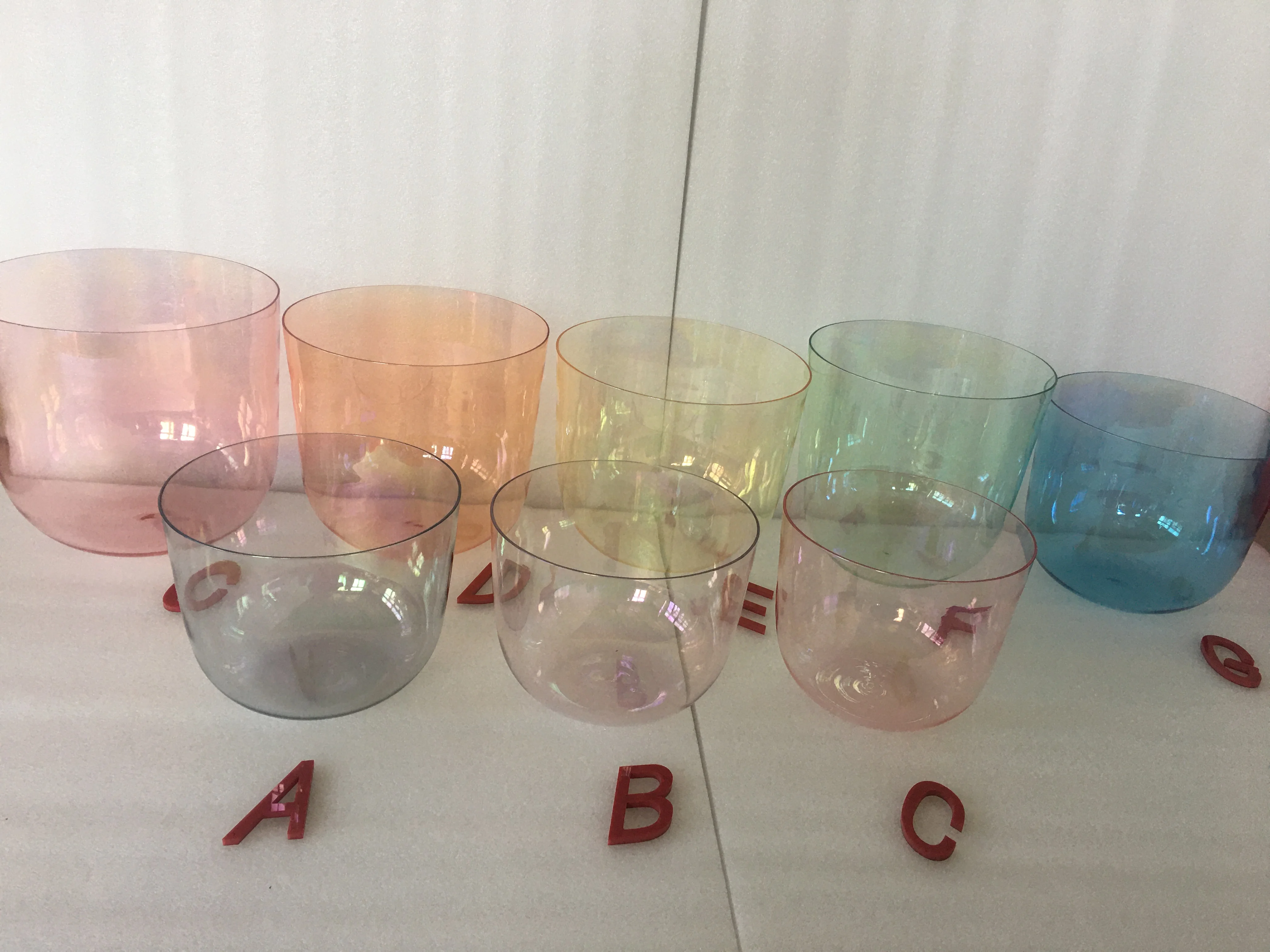 3rd octave magic light clear color crystal singing bowls chakra set 8pcs 432hz or 440hz for sound healing.