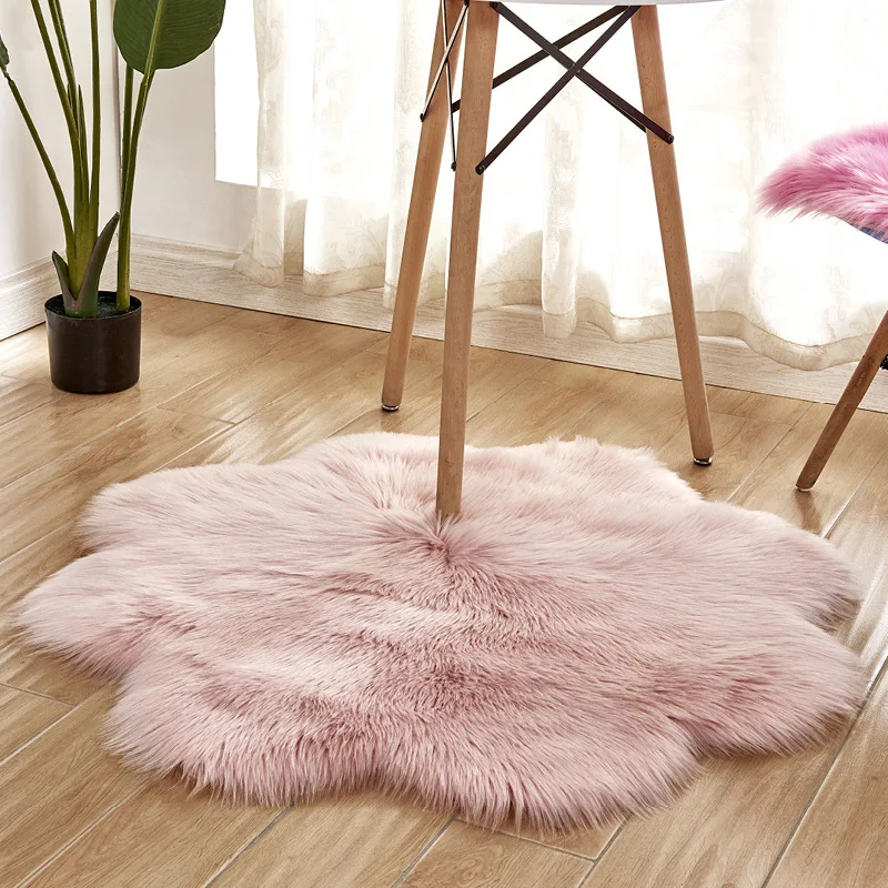 

Plum Blossom Shape Soft Faux Fur Wool Fluffy Rugs Anti-Skid Shaggy Area Rug Dining Room Home Bedroom Carpet Floor Mat 45X45CM