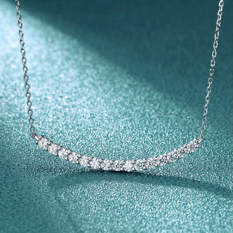 

Trendy 925 Sterling Silver 0.9 Carat D Color Moissanite Smile Face Clavicle Necklace for Women Jewelry Platinum Charm Necklace