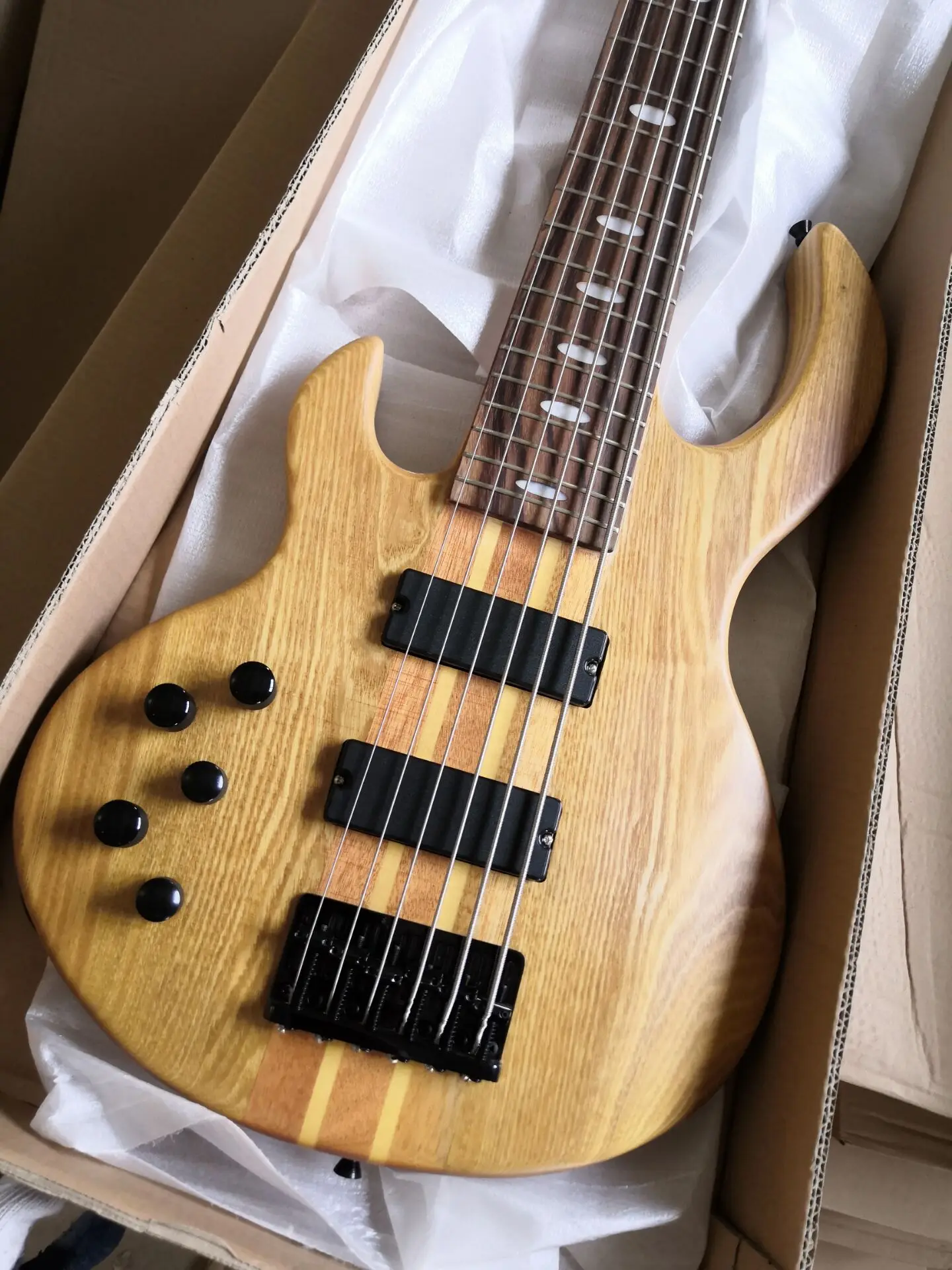 Electric Bass Guitar with 6 Strings, Left Handed Bass, Top Quality Bass, Factory Custom, Free Shipping