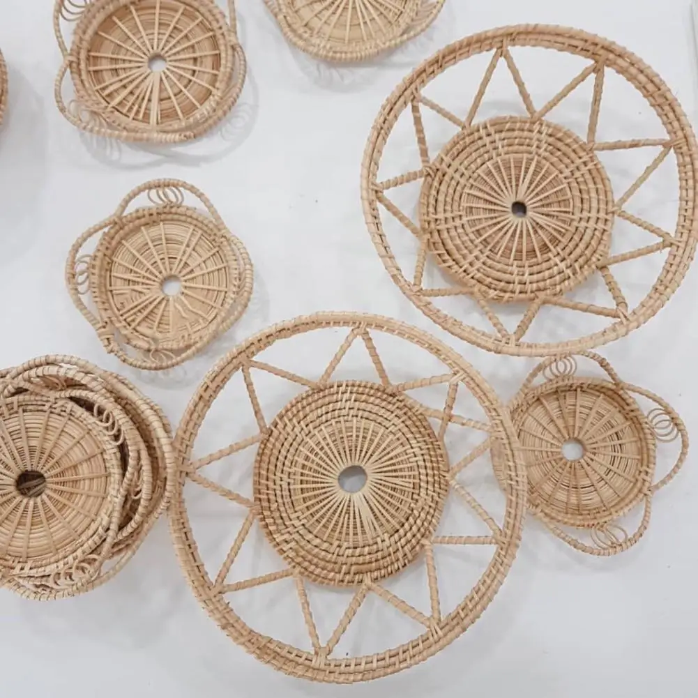 

Wicker Rattan Storage Tray Petals Shape Food Fruit Bread Breakfast Hand-Woven Tea Dessert Serving Plate For Dinner Parties