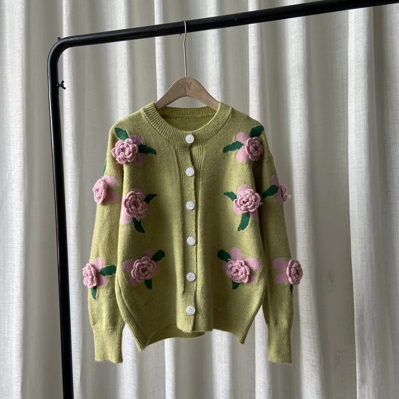 2023 Autumn And Winter Clothing New Hong Kong Style Retro Knitted Top Women Rose Embroidery Contrast Sweater Cardigan