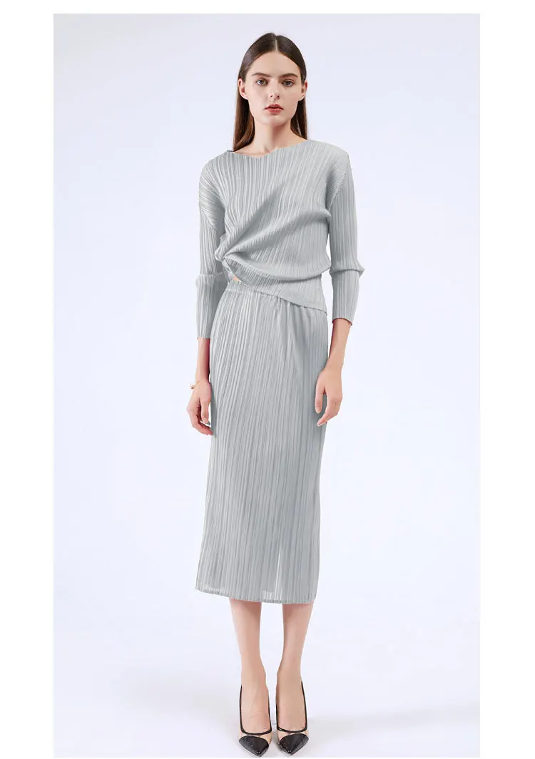 

HOT SELLING Miyake fold fashion word three quarter v-neck T-shirts + solid long skirt two-piece suit IN STOCK