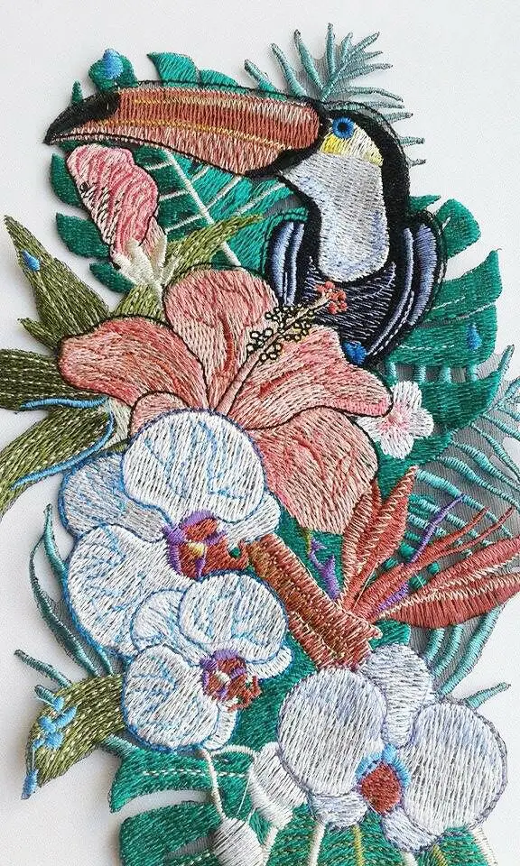 Parche bordado de pájaro y orquídeas tropicales de tucán, parches para planchar de calidad Extra para apliques de ropa, insignias de animales