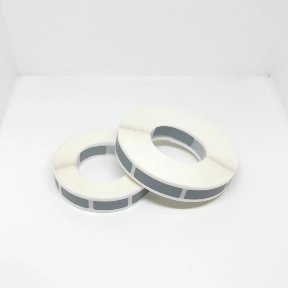 Shengshijie 1000pcs/Rolls Scratch Off Sticker 8x32mm Label Grey For Cover Card Wedding Party Game business promotions, etc